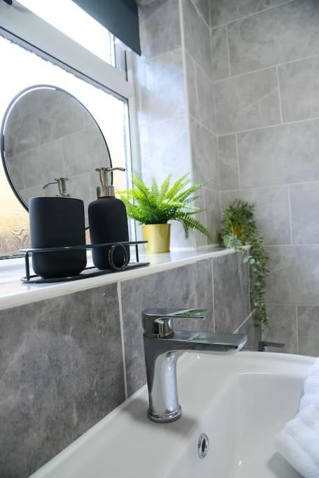 Apartamento Delightful 2 Bed Town Centre House, Sleeps 4 Barnsley Exterior foto